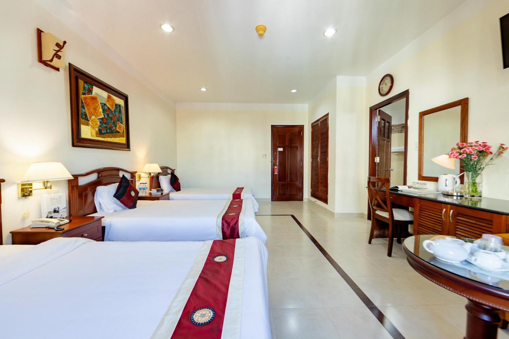 Hung Phong Hotel - Near Dalat Night Market Экстерьер фото