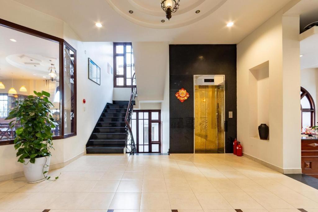 Hung Phong Hotel - Near Dalat Night Market Экстерьер фото